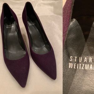 Stuart Weitzman Pinot pumps.